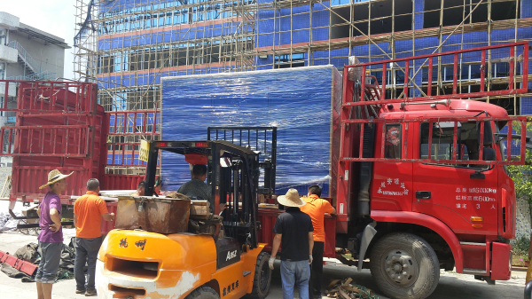 80立方大型步入式恒溫恒濕試驗(yàn)房